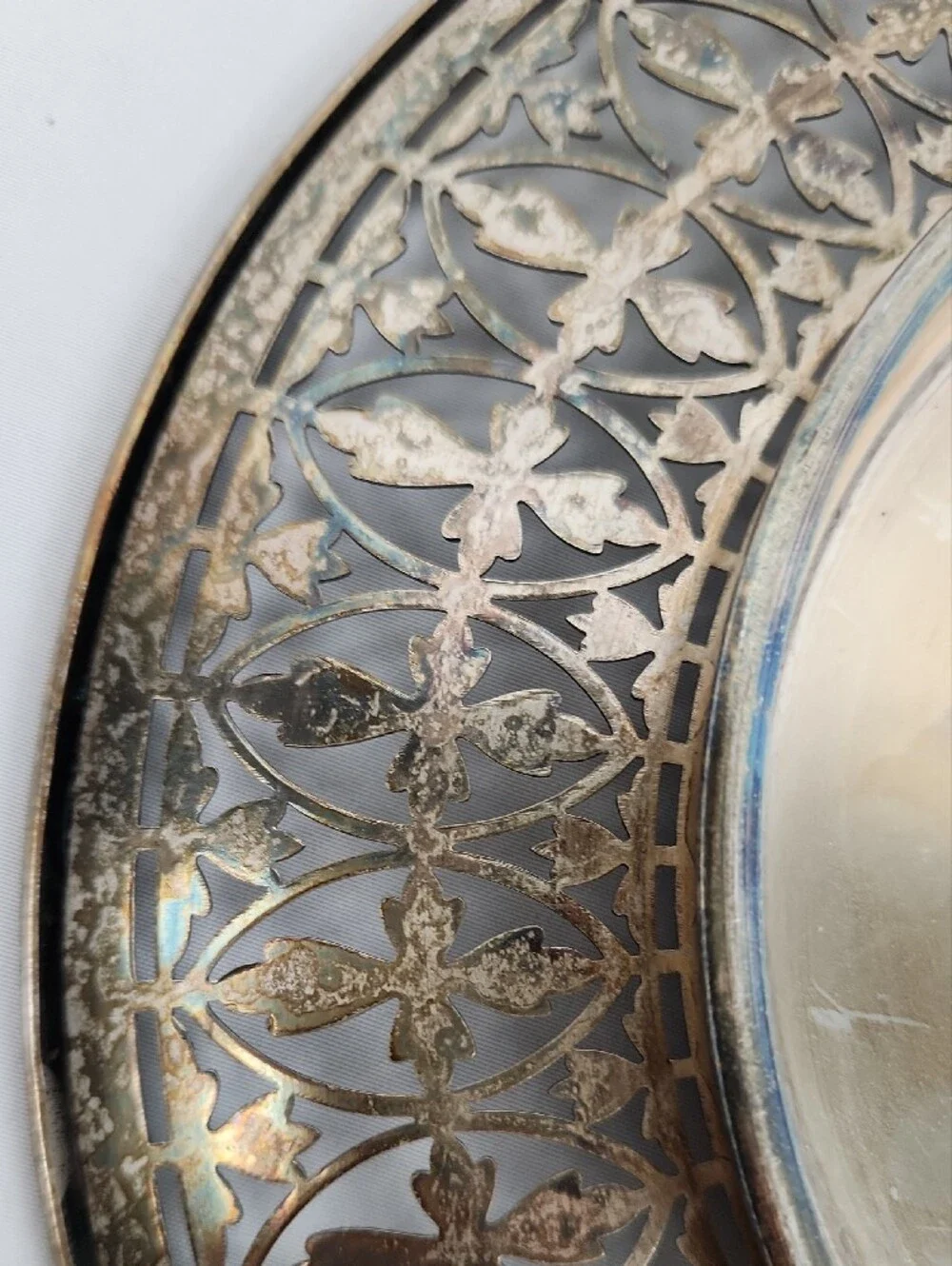 Vintage Viners of Sheffield Silver Plate Reticulated 11” Serving Platter Tray